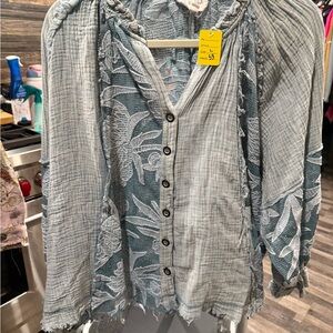 Oli & Hali Gray and Blue Textured Blouse